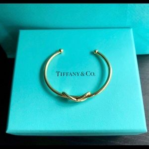 (Last one) TIFFANY 18K Gold Infinity Cuff